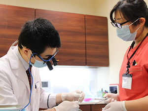 義歯やインプラントを入れる